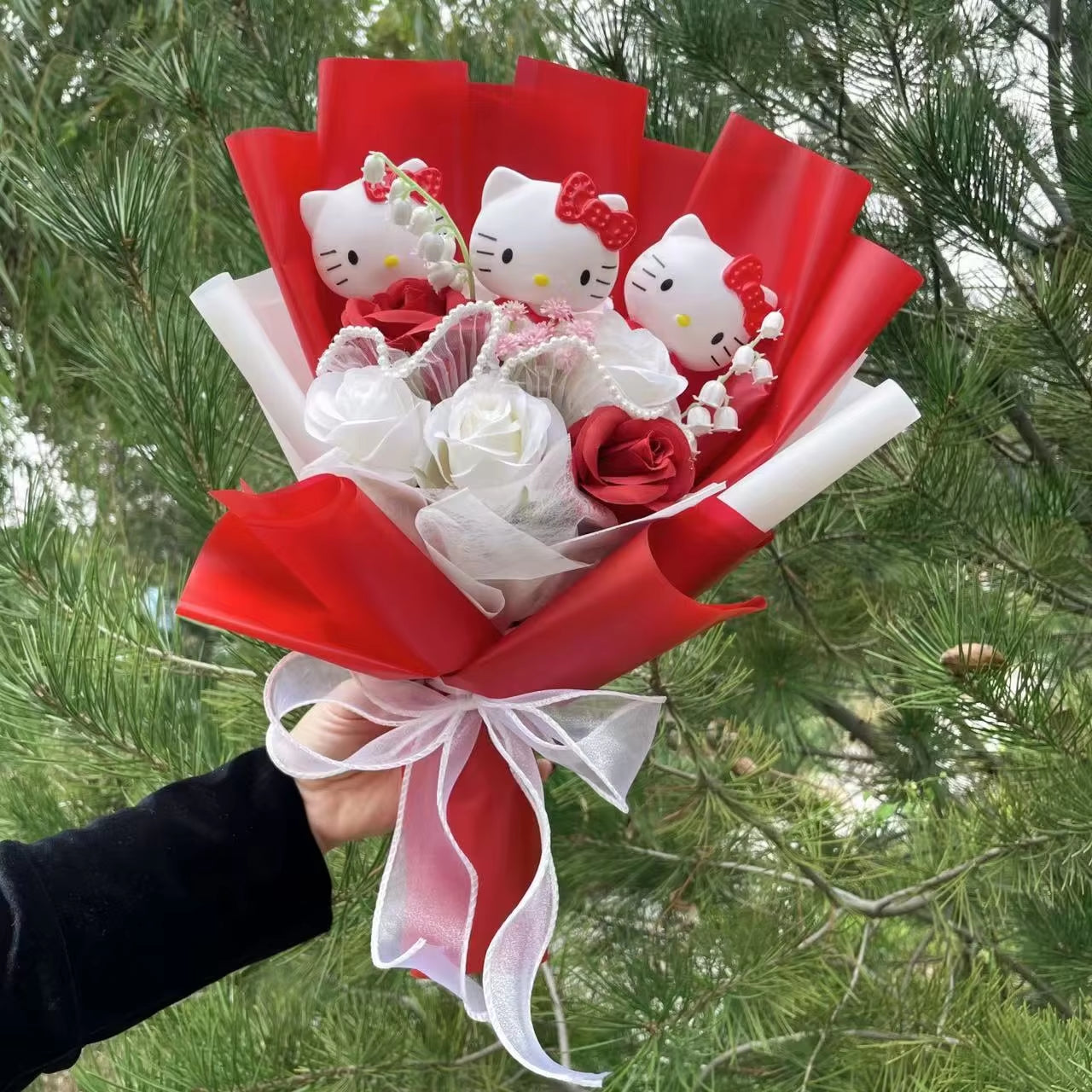 Hello Kitty Plush Bouquet – Perfect Gift for Every Occasion