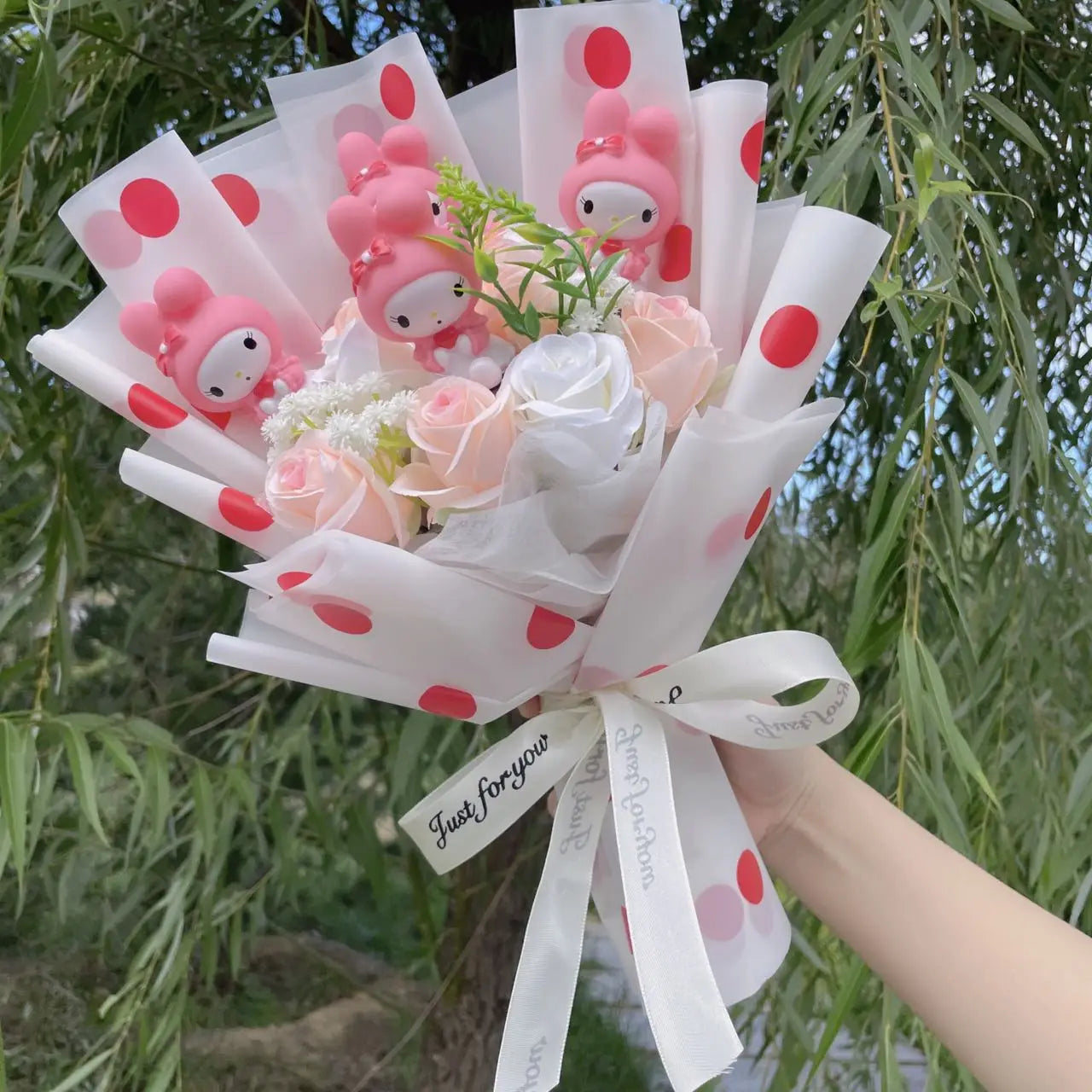 Hello Kitty Plush Bouquet – Perfect Gift for Every Occasion